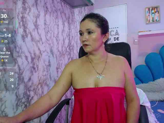 noelia-milf19 webcam