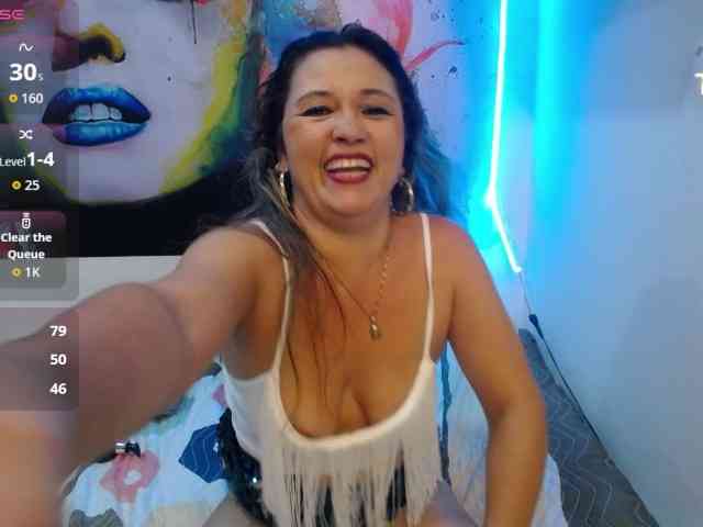 noelia-milf19 webcam