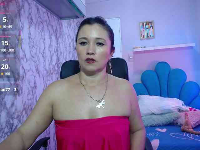 noelia-milf19 webcam