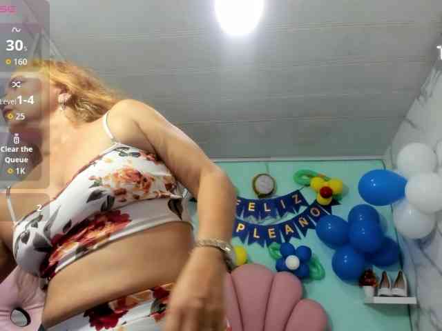 noelia-milf19 webcam