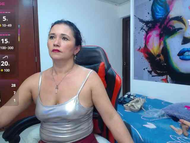 noelia-milf19 webcam