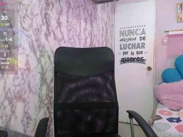 noelia-milf19 webcam