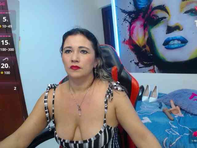 noelia-milf19 webcam