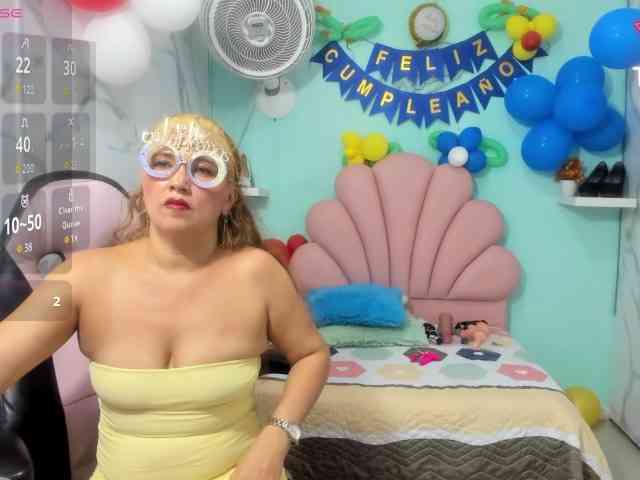 noelia-milf19 webcam