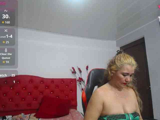 noelia-milf19 webcam