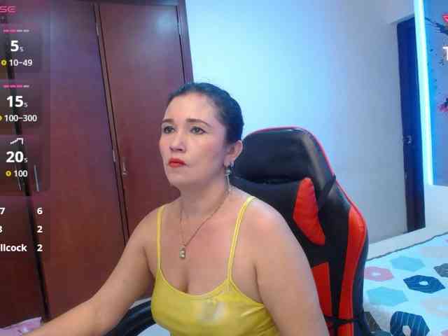 noelia-milf19 webcam