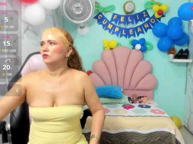 Model: noelia-milf19
