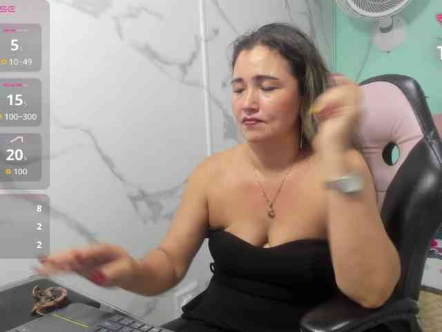 noelia-milf19 webcam