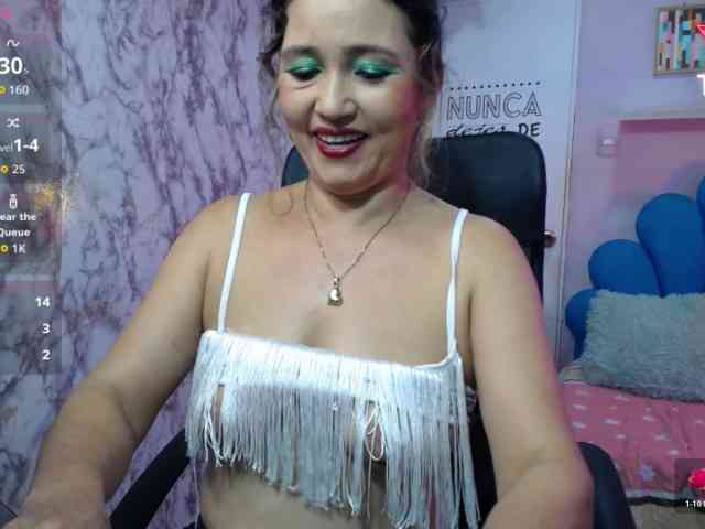 noelia-milf19 webcam