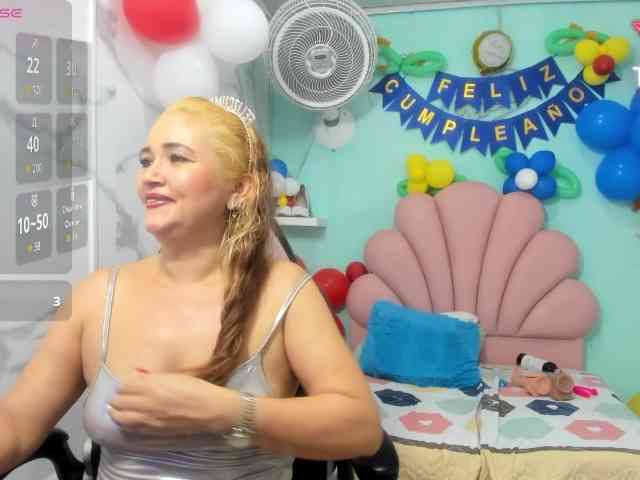 noelia-milf19 webcam