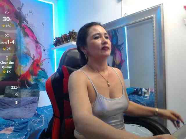 noelia-milf19 webcam