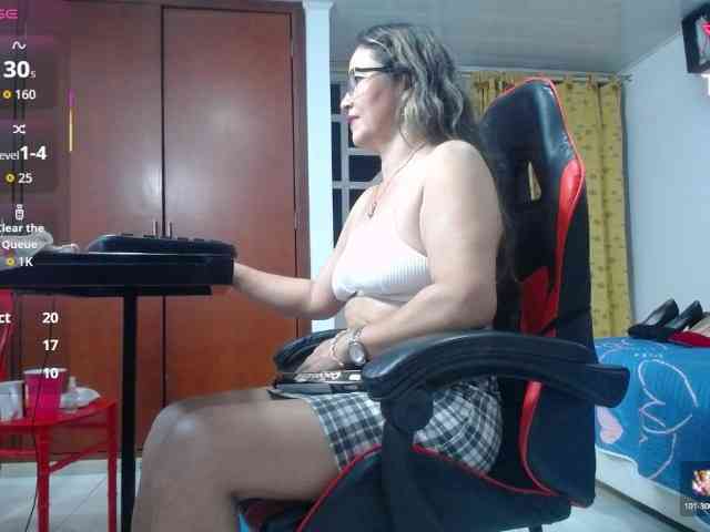 noelia-milf19 webcam