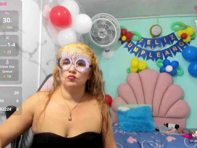 noelia-milf19 webcam