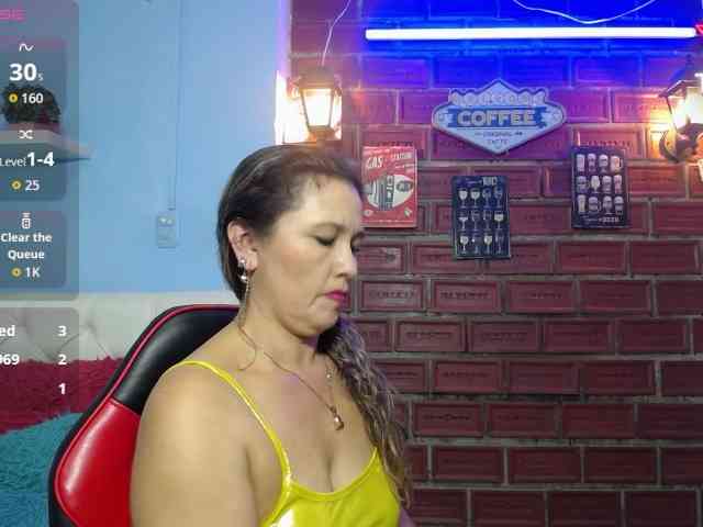 noelia-milf19 webcam