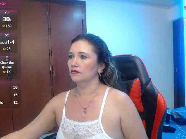noelia-milf19 webcam