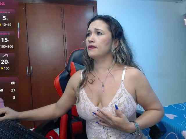 noelia-milf19 webcam