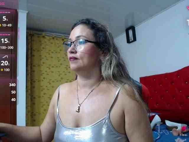 noelia-milf19 webcam