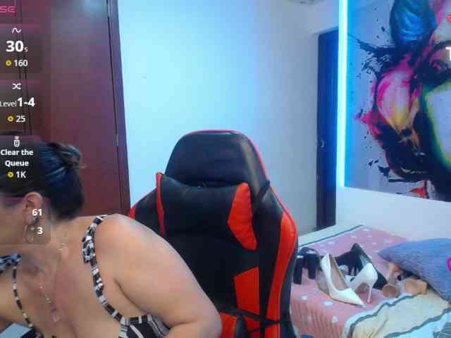 noelia-milf19 webcam