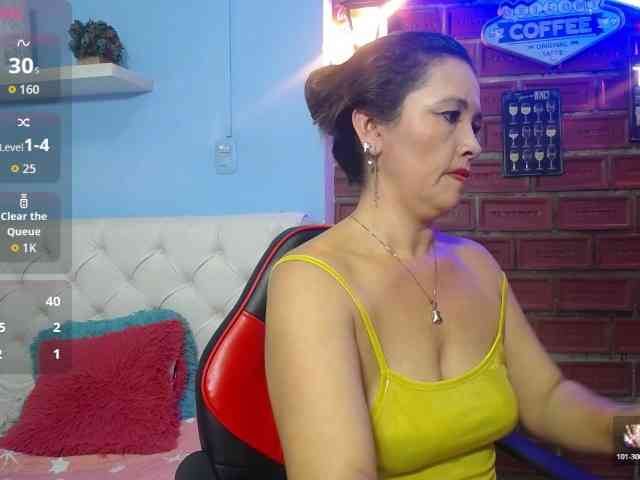 noelia-milf19 webcam