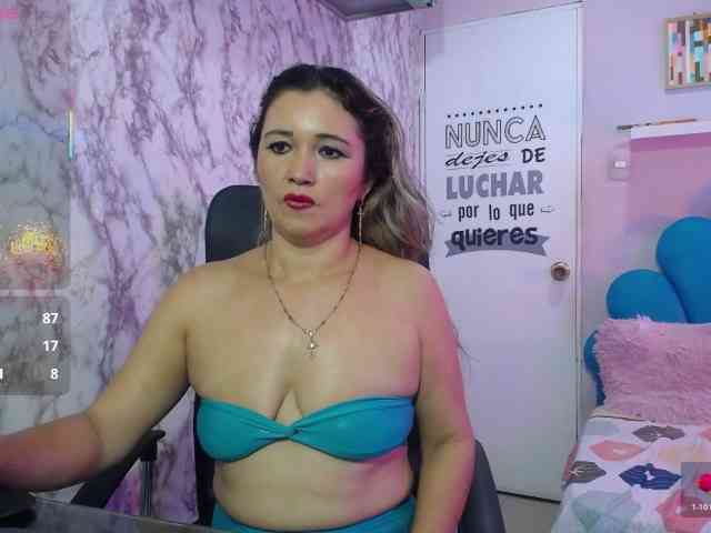 noelia-milf19 webcam