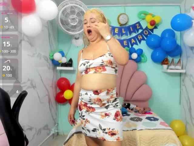 noelia-milf19 webcam