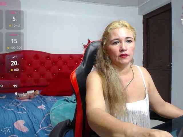 noelia-milf19 webcam