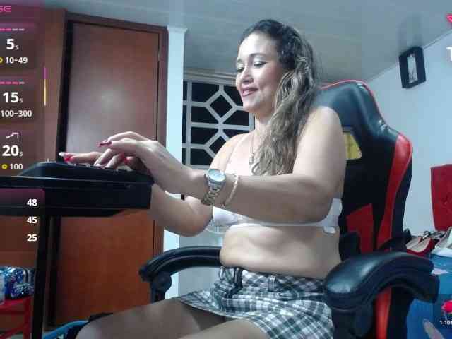noelia-milf19 webcam
