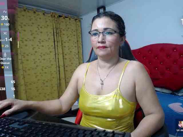noelia-milf19 webcam