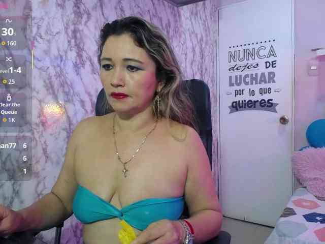 noelia-milf19 webcam