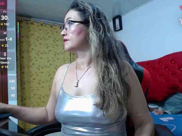 noelia-milf19 Live Webcam on BongaCams