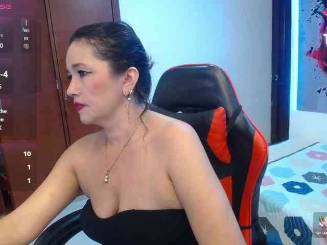 noelia-milf19's live room