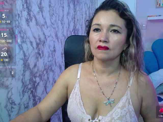 noelia-milf19 webcam