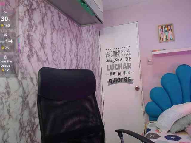 noelia-milf19 webcam