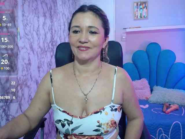 noelia-milf19 webcam