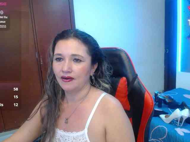 noelia-milf19 webcam