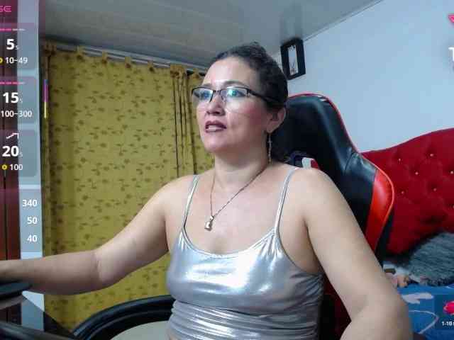 noelia-milf19 Live Webcam on BongaCams