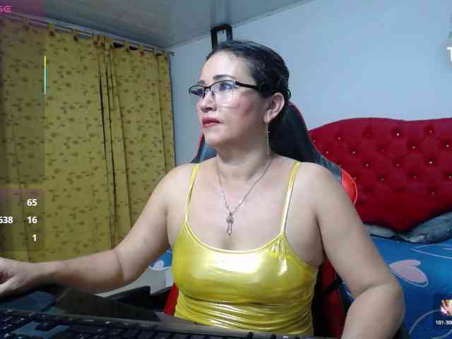 noelia-milf19 webcam
