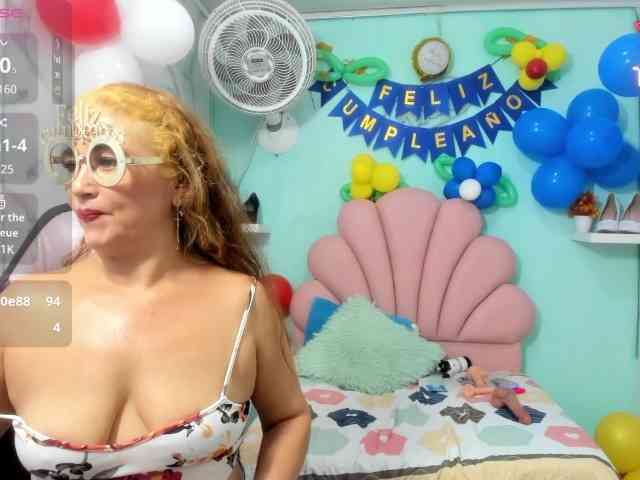 noelia-milf19 webcam
