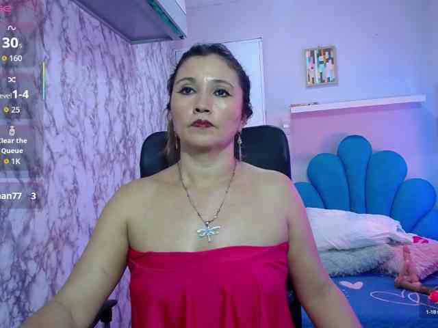 noelia-milf19 webcam