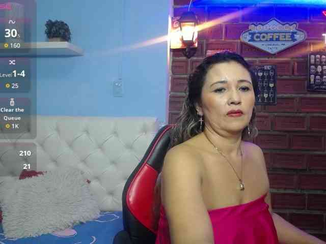 noelia-milf19 webcam