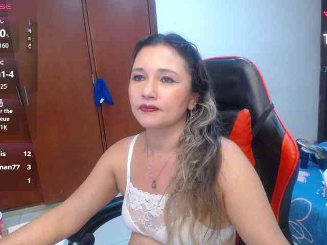 noelia-milf19 webcam