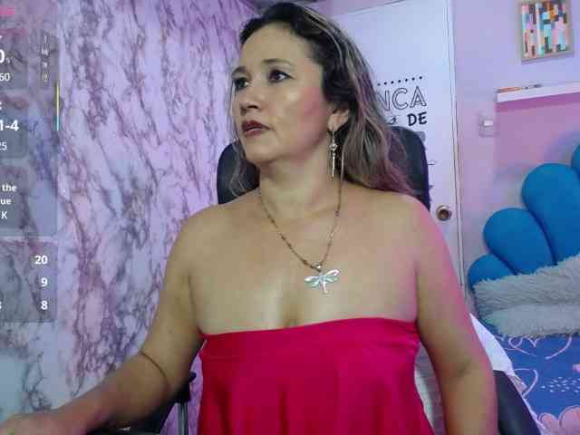 noelia-milf19 webcam