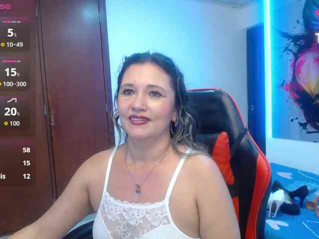 noelia-milf19 webcam