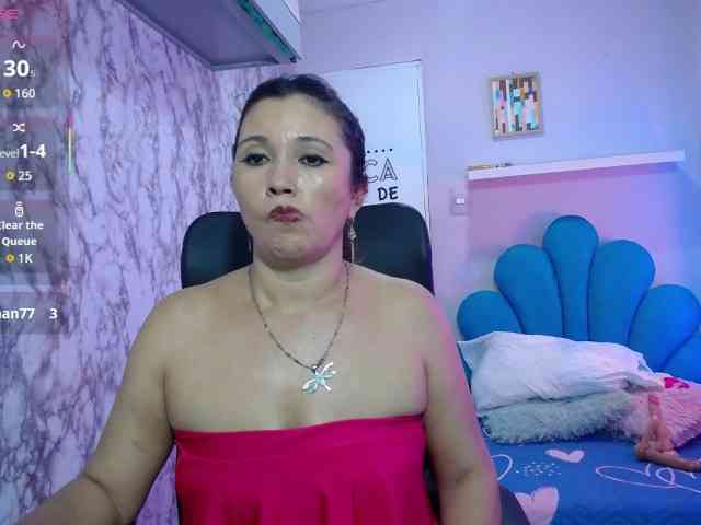 noelia-milf19 webcam