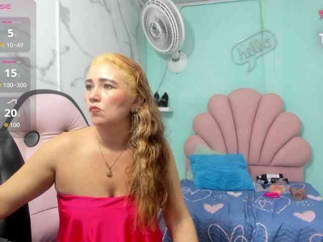 noelia-milf19 webcam
