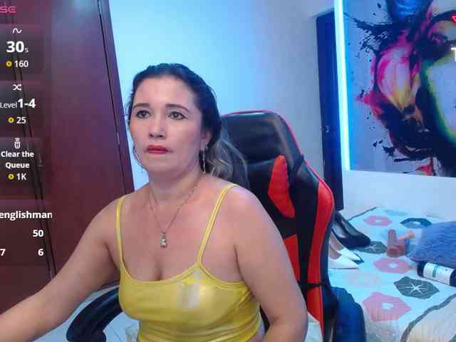 noelia-milf19 webcam