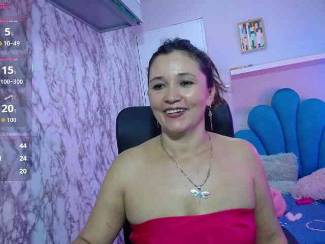 noelia-milf19 webcam