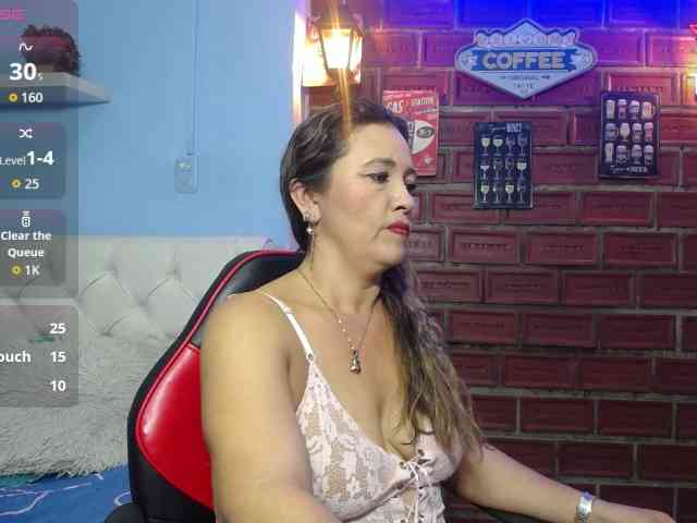 noelia-milf19 webcam