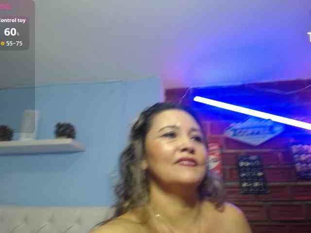 noelia-milf19 webcam