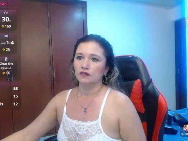 noelia-milf19 webcam